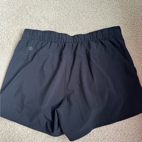 Lululemon Stroll at Sundown Short 3” - Picture 2 of 2